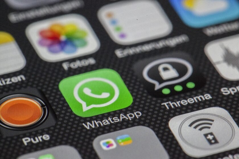 भारत भर में कई users के लिए WhatsApp, Instagram और Facebook बंद हो गया है।